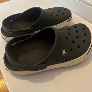 Dark gray crocs (unisex)